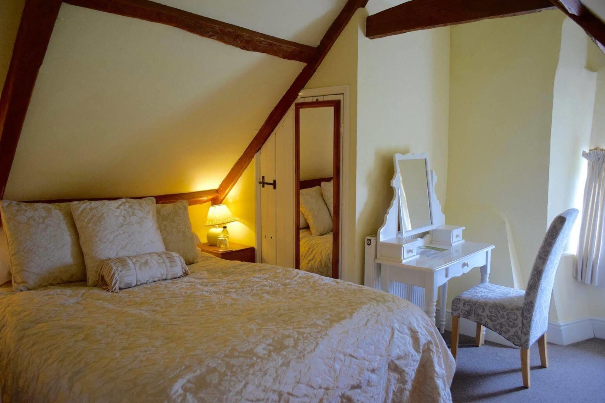 Отель At The Farmhouse Hunters Hall Dereham Экстерьер фото